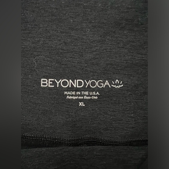 Beyond Yoga black gray biker shorts size XL - Picture 4 of 6
